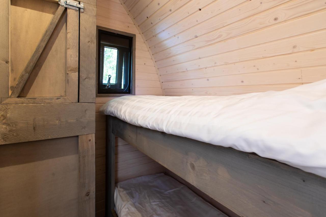 Pod Huisje Met Hottub Dokkum Εξωτερικό φωτογραφία