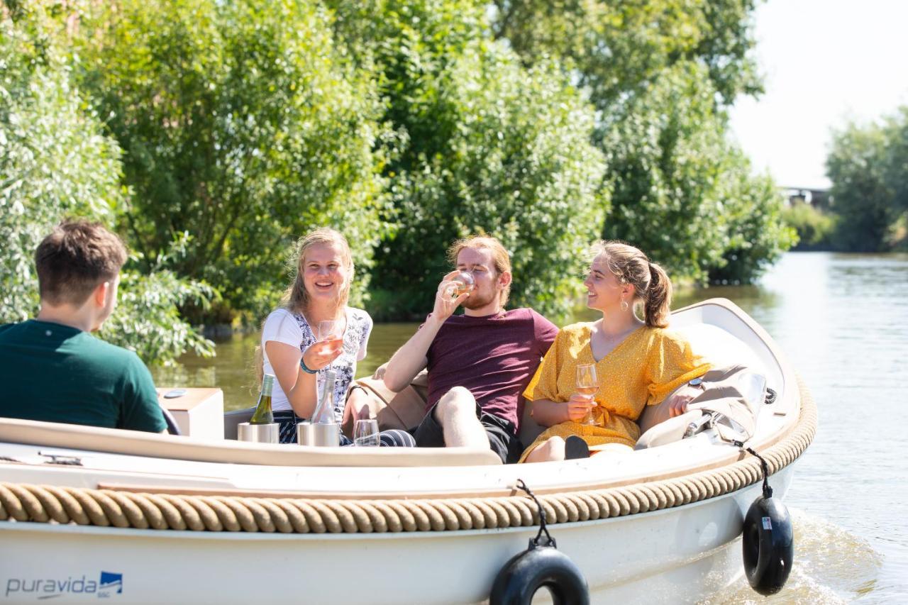 Pod Huisje Met Hottub Dokkum Εξωτερικό φωτογραφία